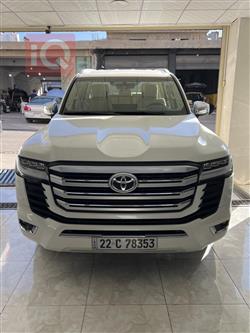 تۆیۆتا لاند کروزەر